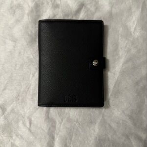 NWOT BÉIS Passport Holder in Black (2025 Version)